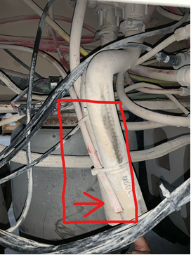 Parking brake valve exhaust hose